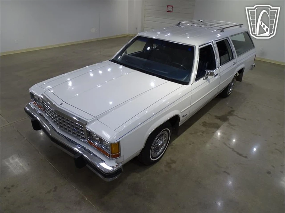 1985 Ford Crown Victoria - Image 2 of 31