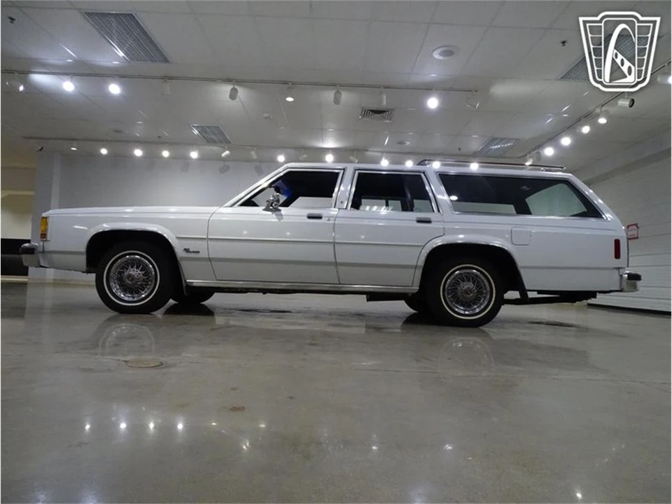 1985 Ford Crown Victoria - Image 7 of 31