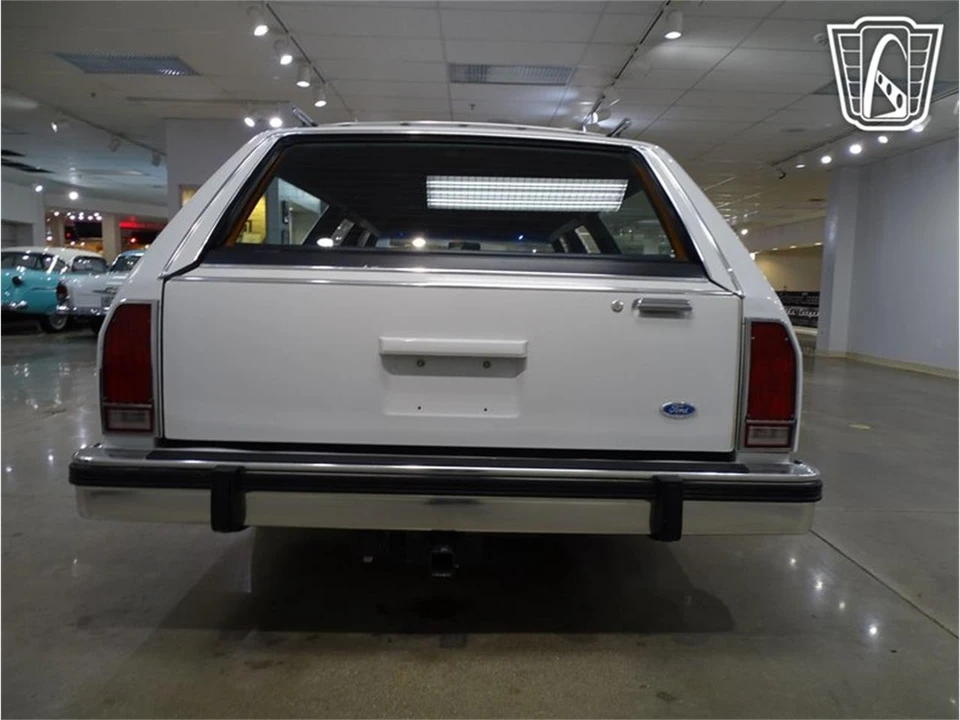 1985 Ford Crown Victoria - Image 12 of 31