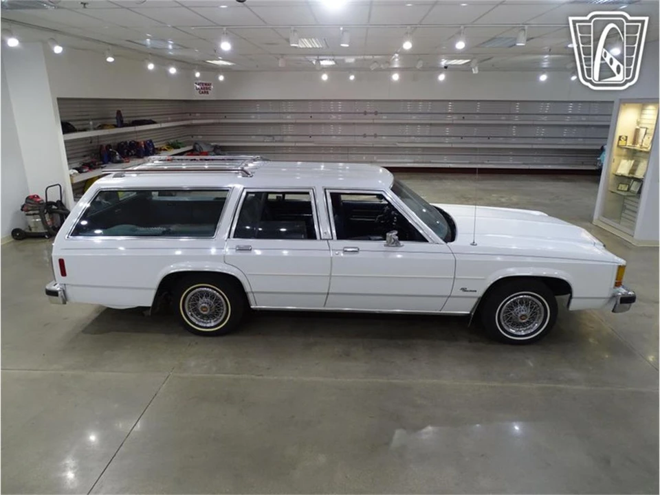 1985 Ford Crown Victoria - Image 17 of 31
