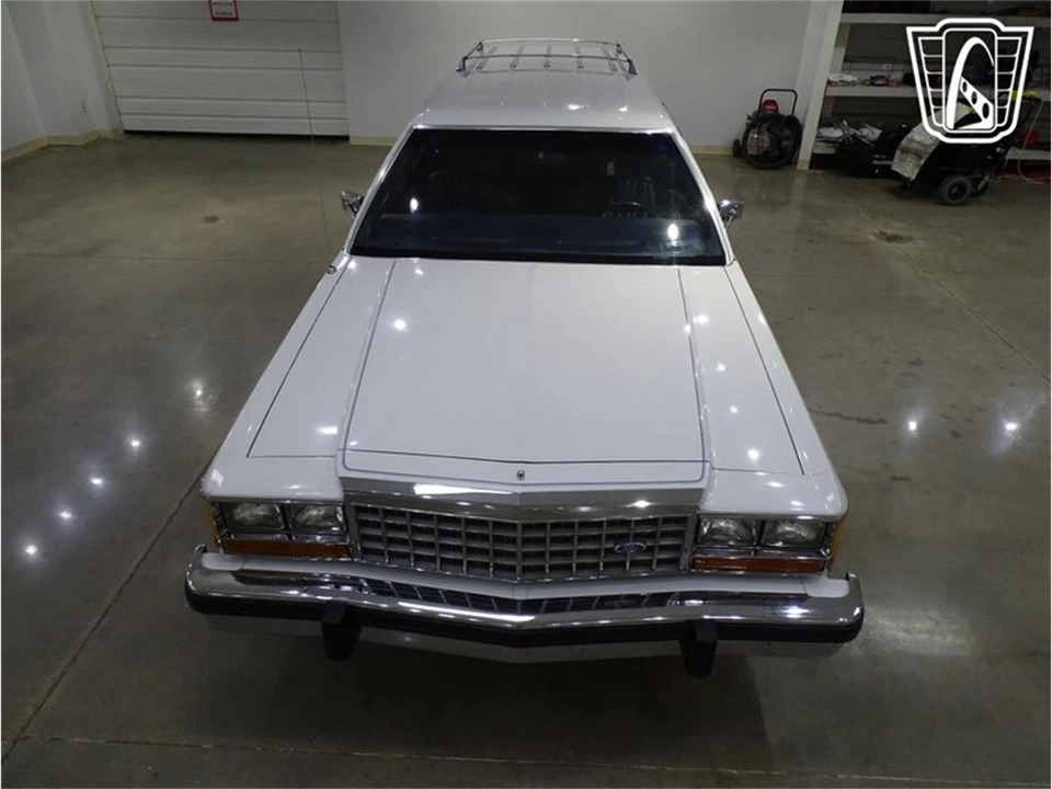 1985 Ford Crown Victoria - Image 23 of 31