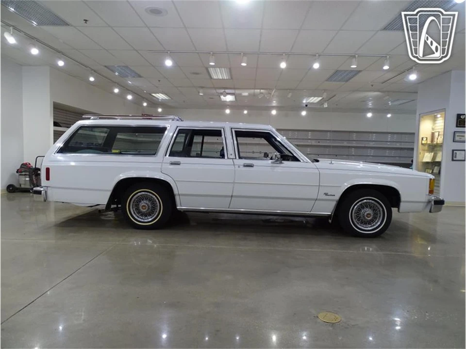 1985 Ford Crown Victoria - Image 18 of 31
