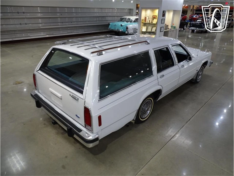1985 Ford Crown Victoria - Image 14 of 31