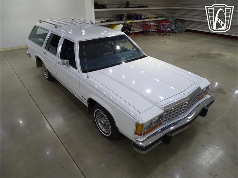 1985 Ford Crown Victoria - Image 20 of 31
