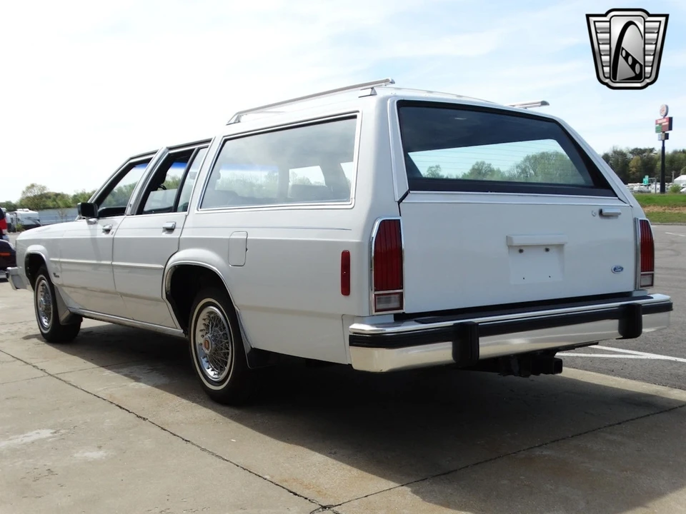 1985 Ford Country Squire - Image 7 of 21