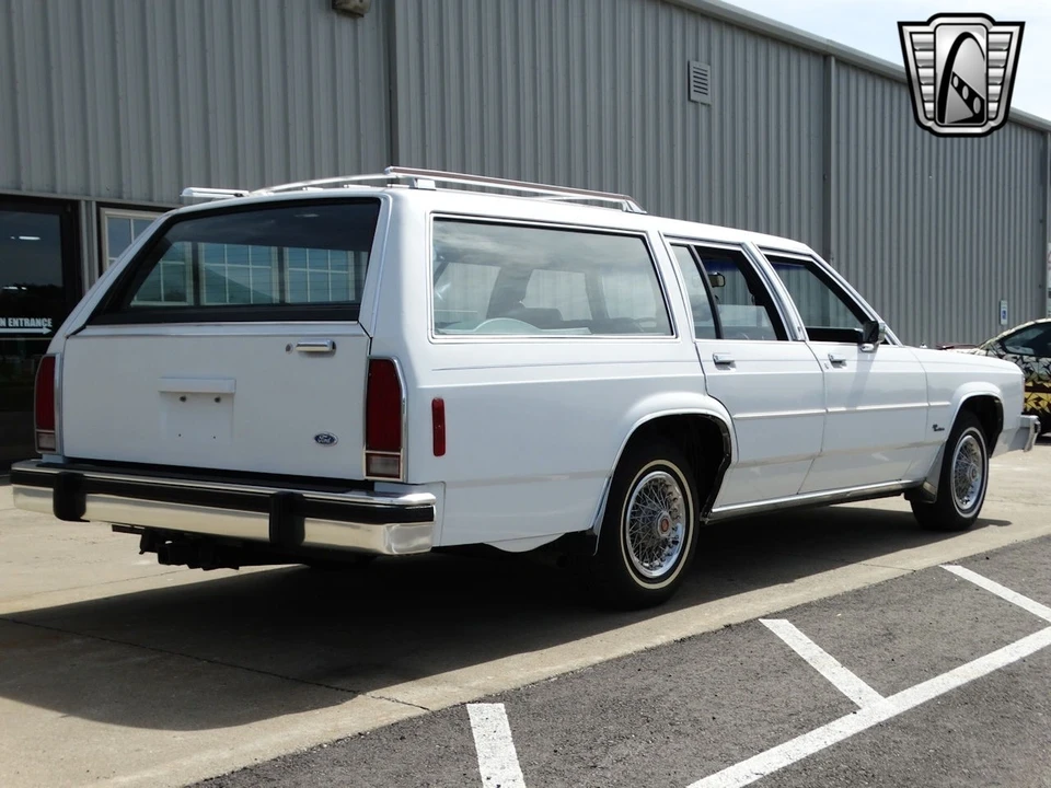1985 Ford Country Squire - Image 9 of 21