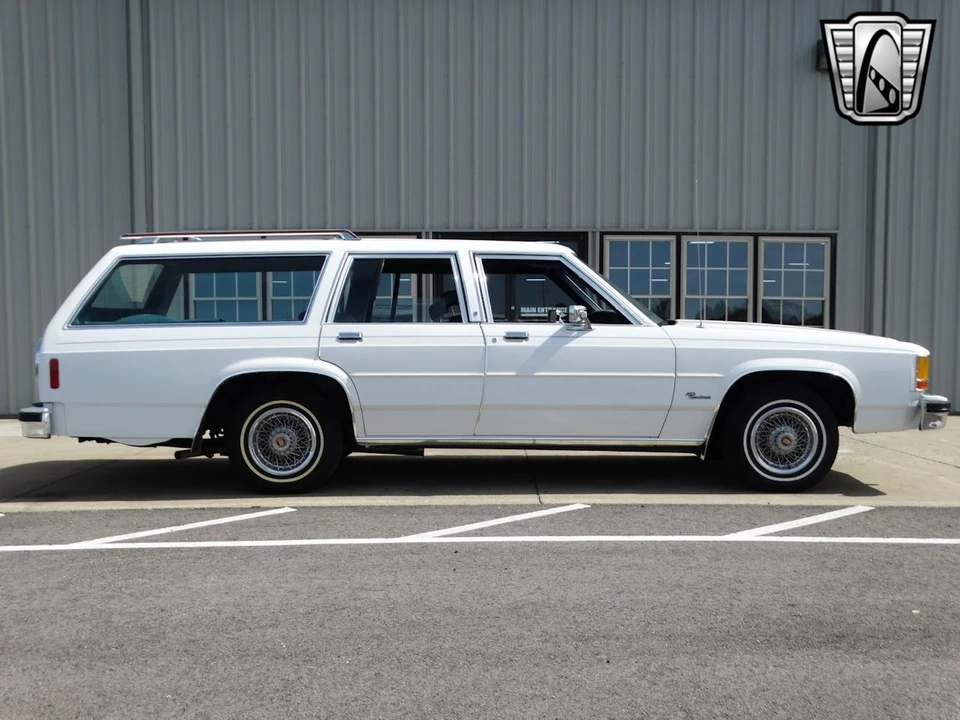 1985 Ford Country Squire - Image 10 of 21