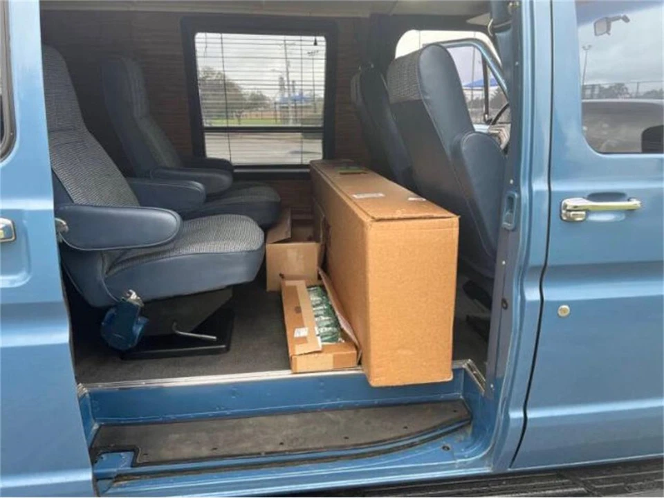 1985 Ford Econoline Van - Image 12 of 30