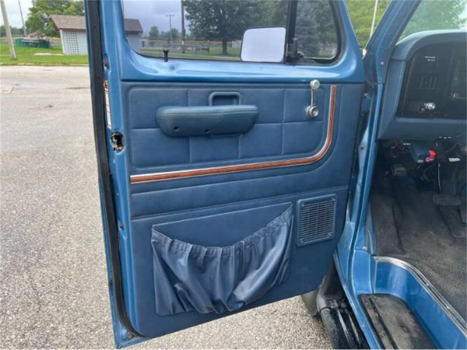 1985 Ford Econoline Van - Image 19 of 30