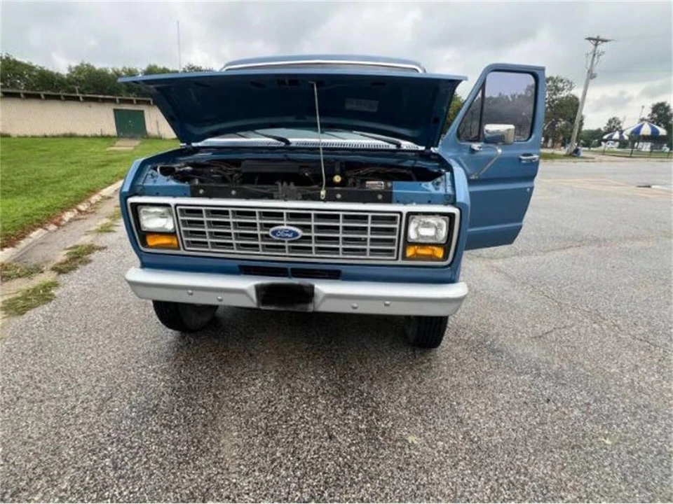 1985 Ford Econoline Van - Image 7 of 30