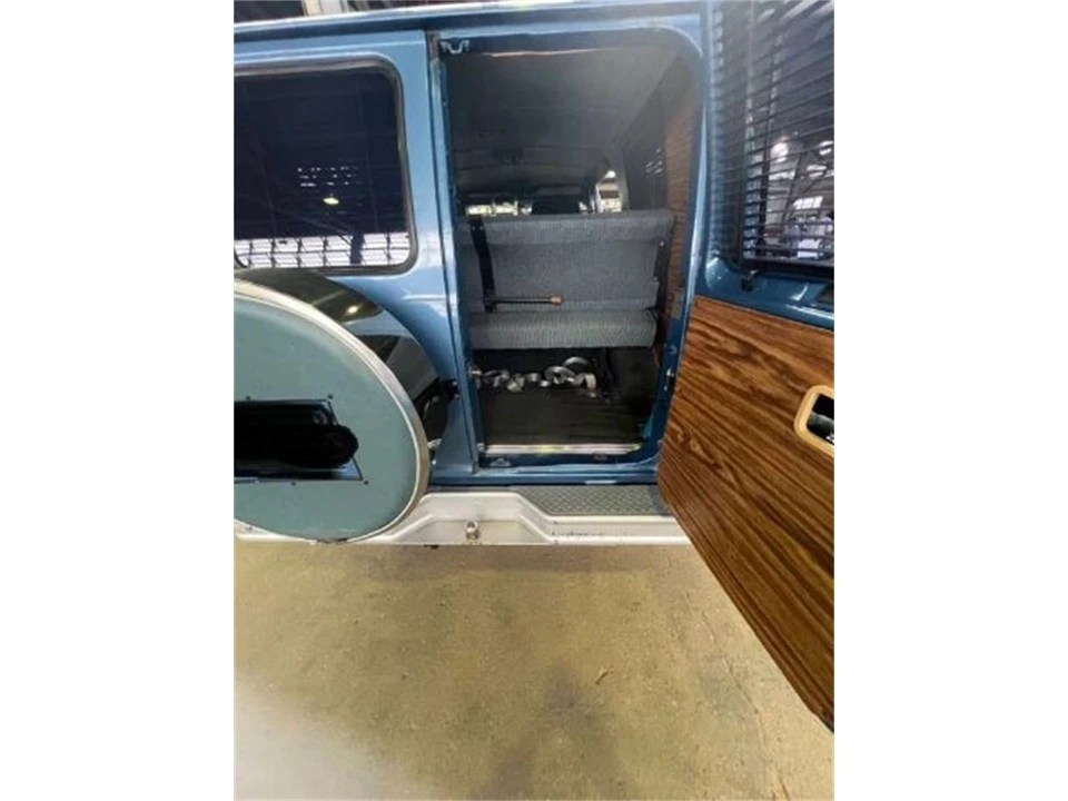 1985 Ford Econoline Van - Image 6 of 30