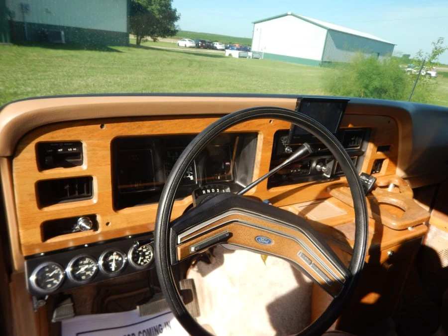 1985 Ford Econoline Van - Image 4 of 13