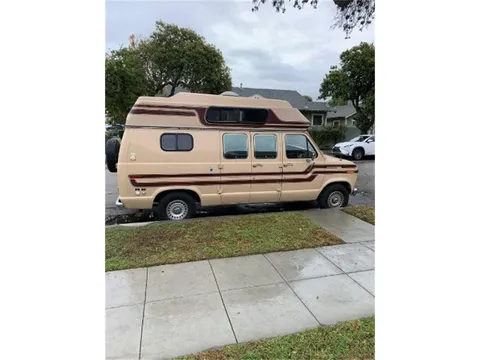 1985 Ford Econoline Coachmen Van