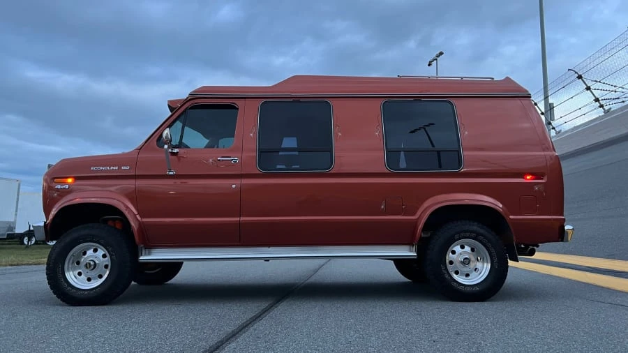 1985 Ford Econoline Van - Image 2 of 13