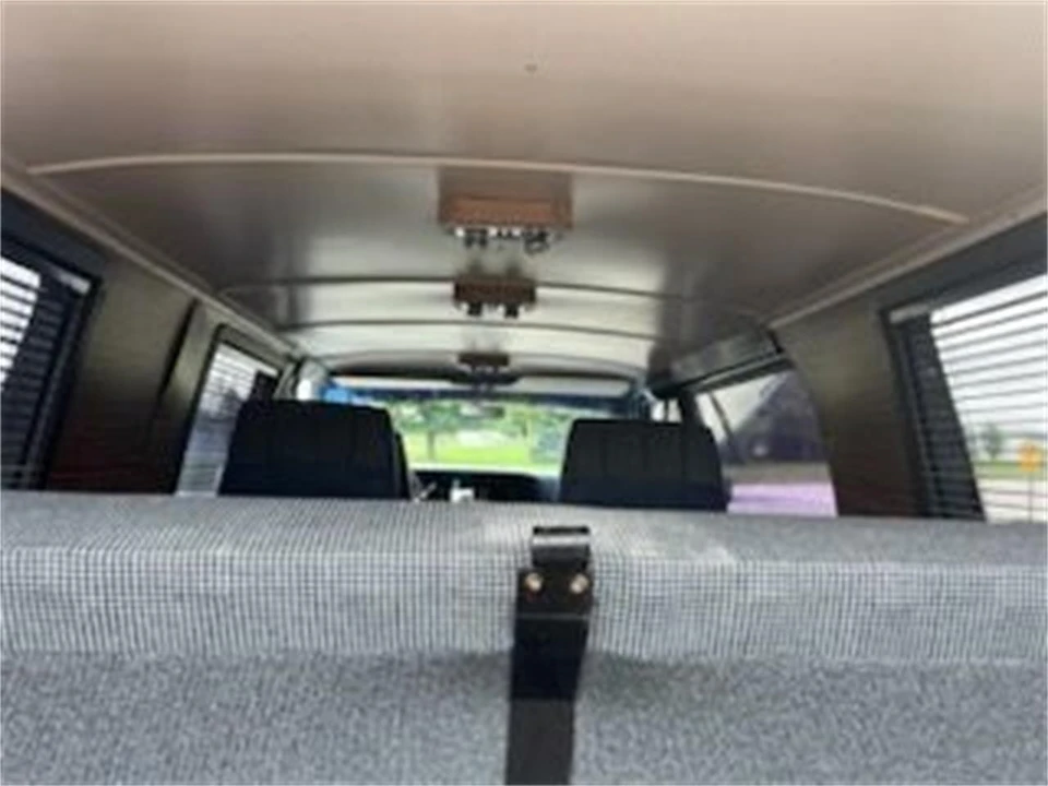 1985 Ford Econoline Van - Image 5 of 17