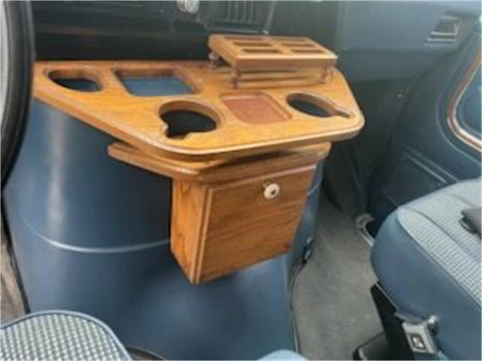 1985 Ford Econoline Van - Image 6 of 17