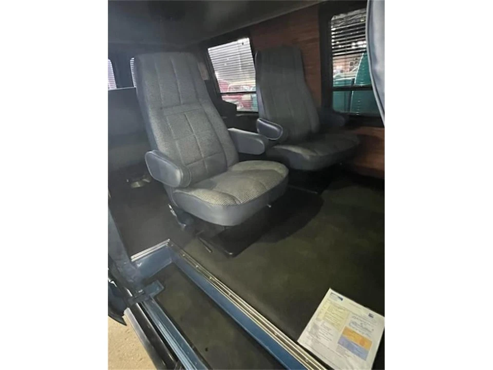 1985 Ford Econoline Van - Image 13 of 17