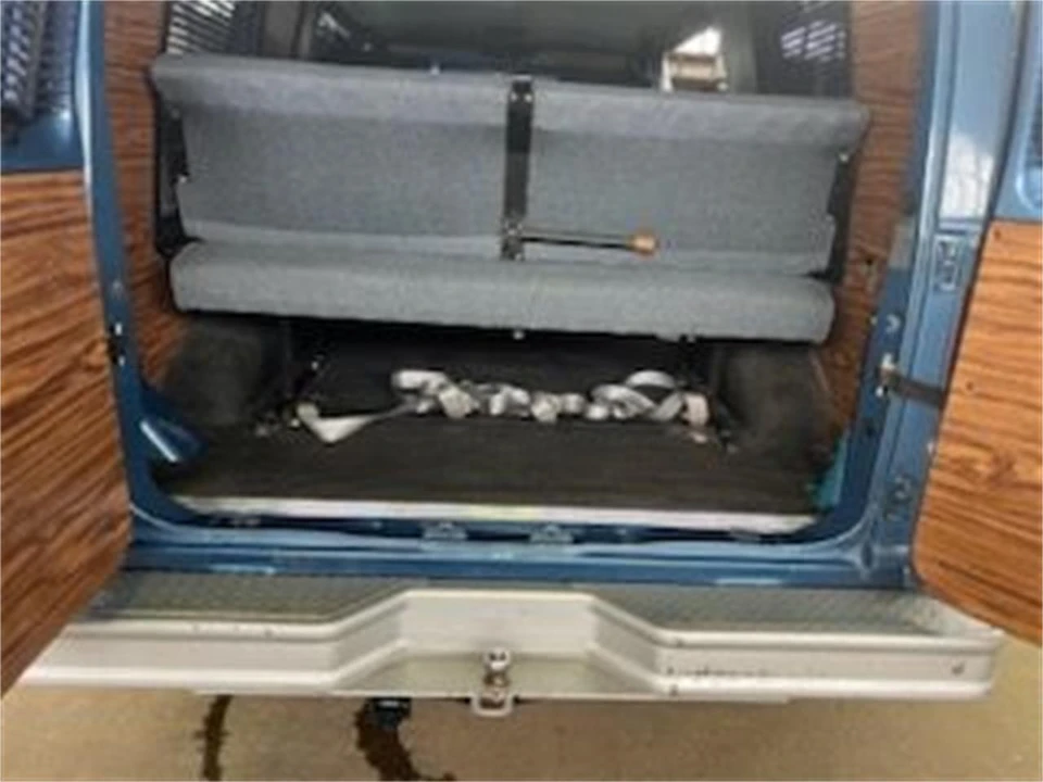 1985 Ford Econoline Van - Image 17 of 17