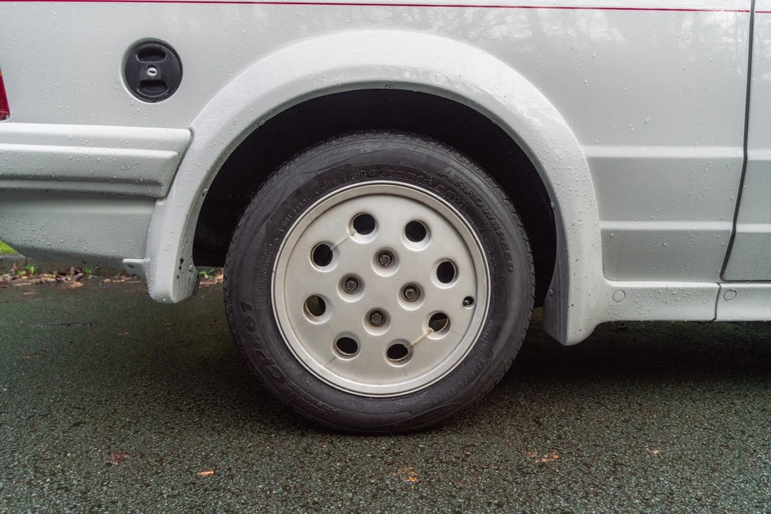1985 Ford Escort - Image 24 of 30