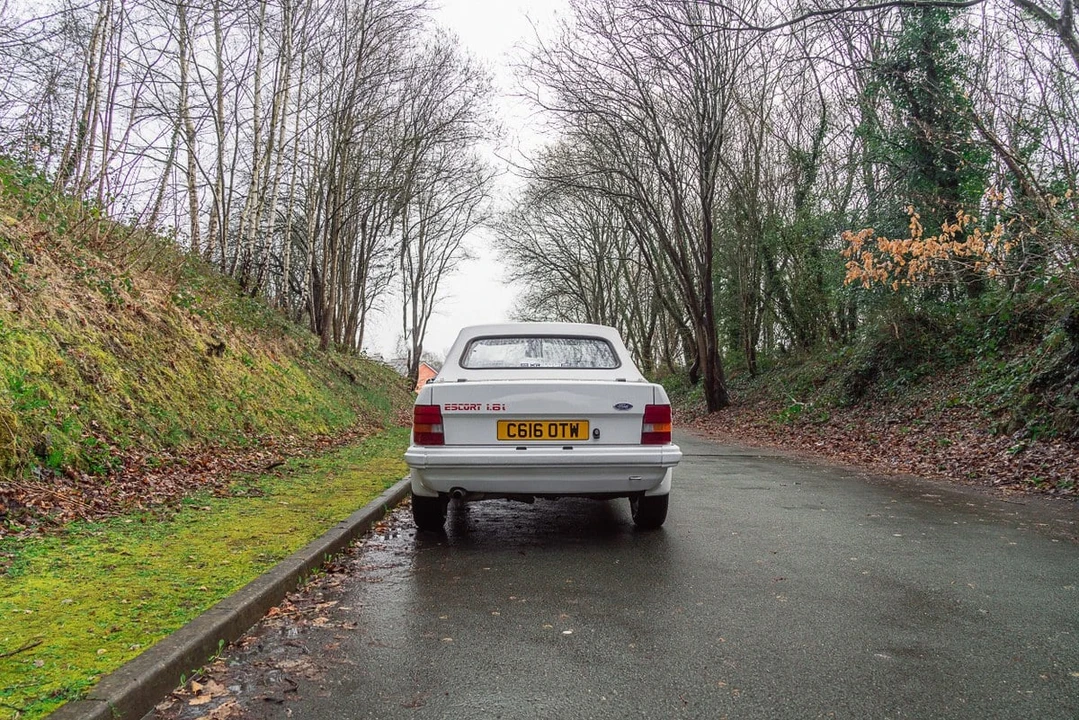 1985 Ford Escort - Image 15 of 30