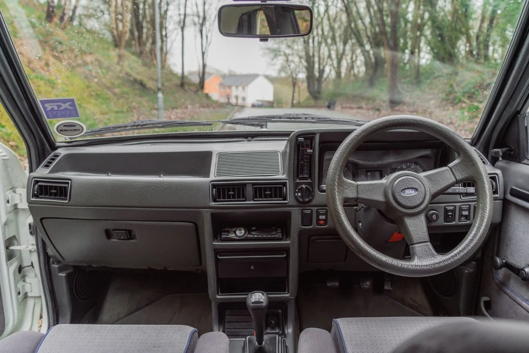 1985 Ford Escort - Image 28 of 30