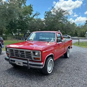 1985 Ford F-150 XLT Pickup 2D 6 1/2 ft