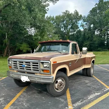 1985 Ford F-350 XLT Pickup 2D 8 ft