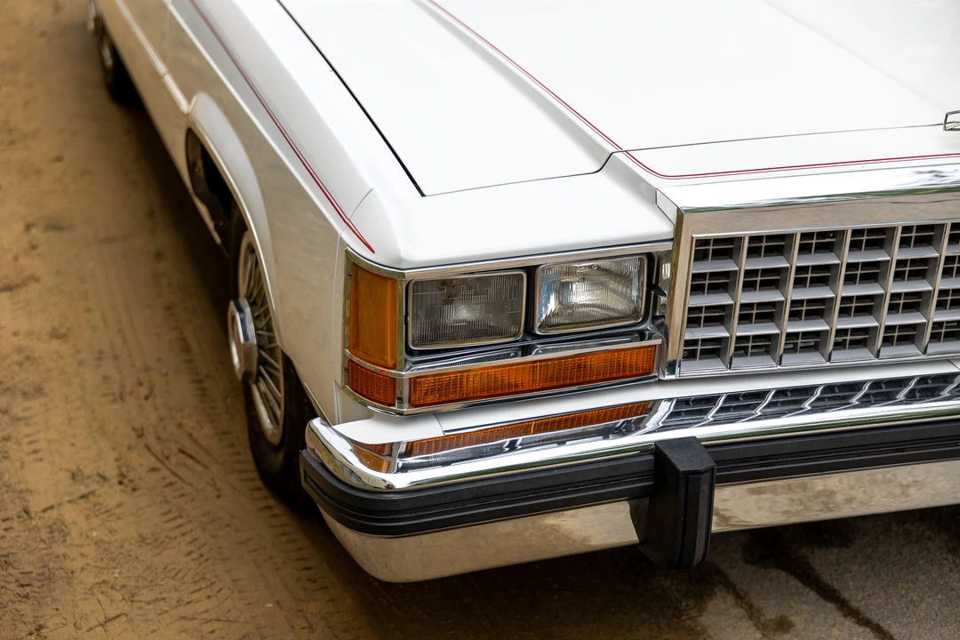 1985 Ford LTD - Image 9 of 31