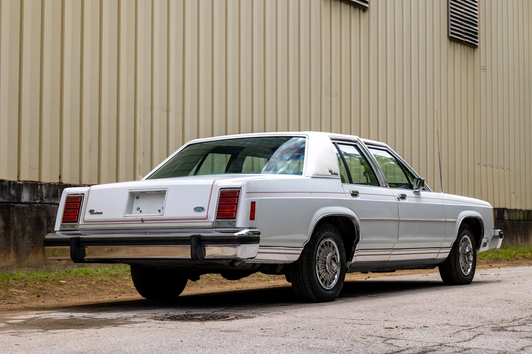 1985 Ford LTD - Image 8 of 31