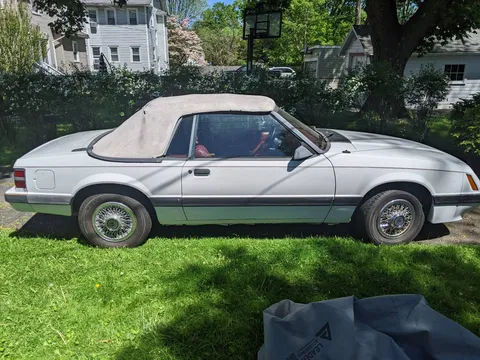 1985 Ford Mustang Convertible