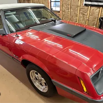 1985 Ford Mustang GT Convertible 2D