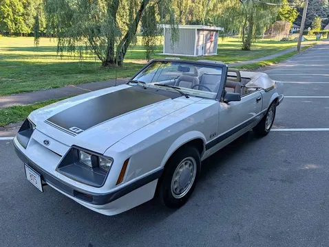 1985 Ford Mustang GT Convertible 2D