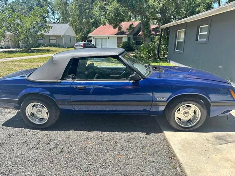 1985 Ford Mustang GT Convertible 2D