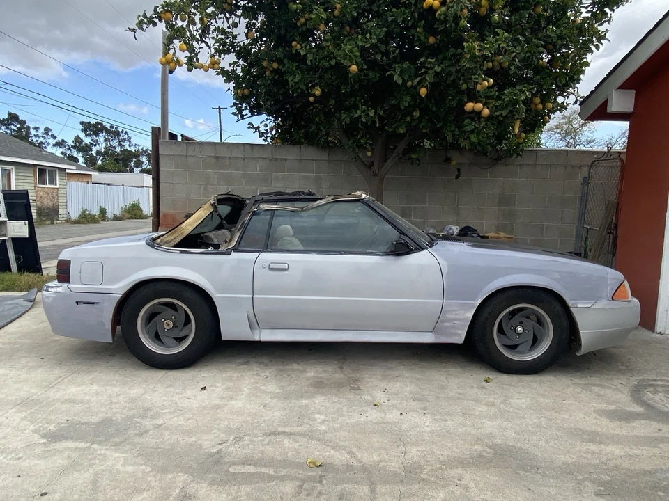 1985 Ford - Image 2 of 10