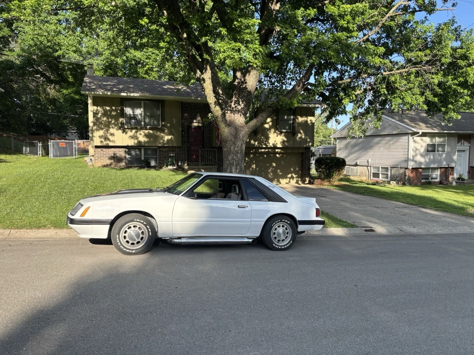 1985 Ford Mustang 3rd Gen - Image 4 of 8