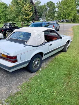 1985 Ford Mustang LX Convertible 2D