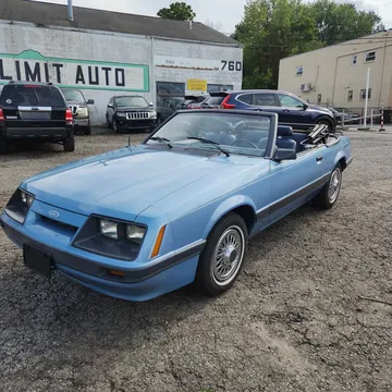 1985 Ford Mustang LX Convertible 2D