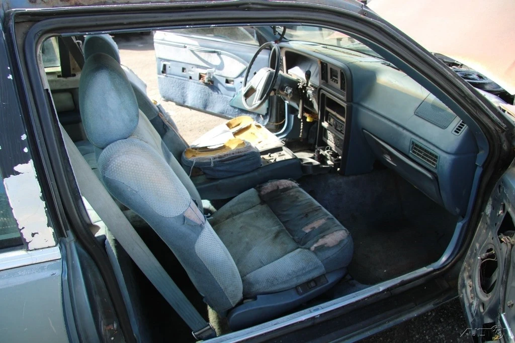 1985 Ford Thunderbird 8th Gen - Image 19 of 21