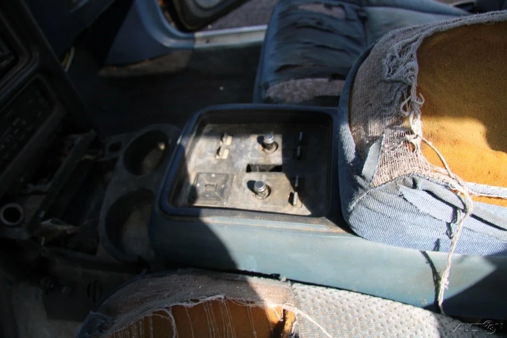 1985 Ford Thunderbird 8th Gen - Image 16 of 21