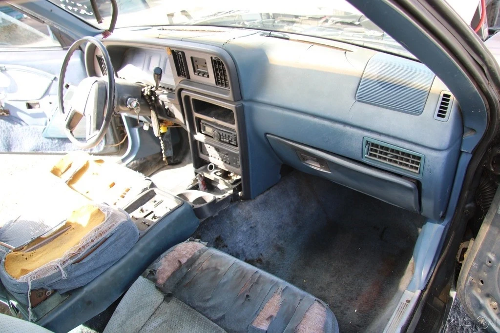 1985 Ford Thunderbird 8th Gen - Image 20 of 21
