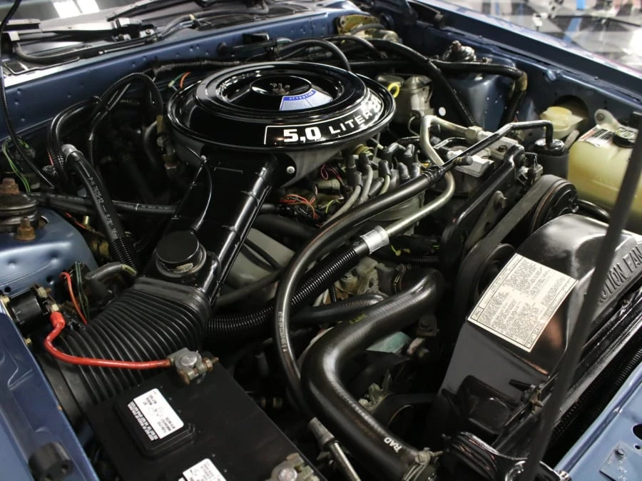 1985 Ford Thunderbird 9th Gen - Image 9 of 12