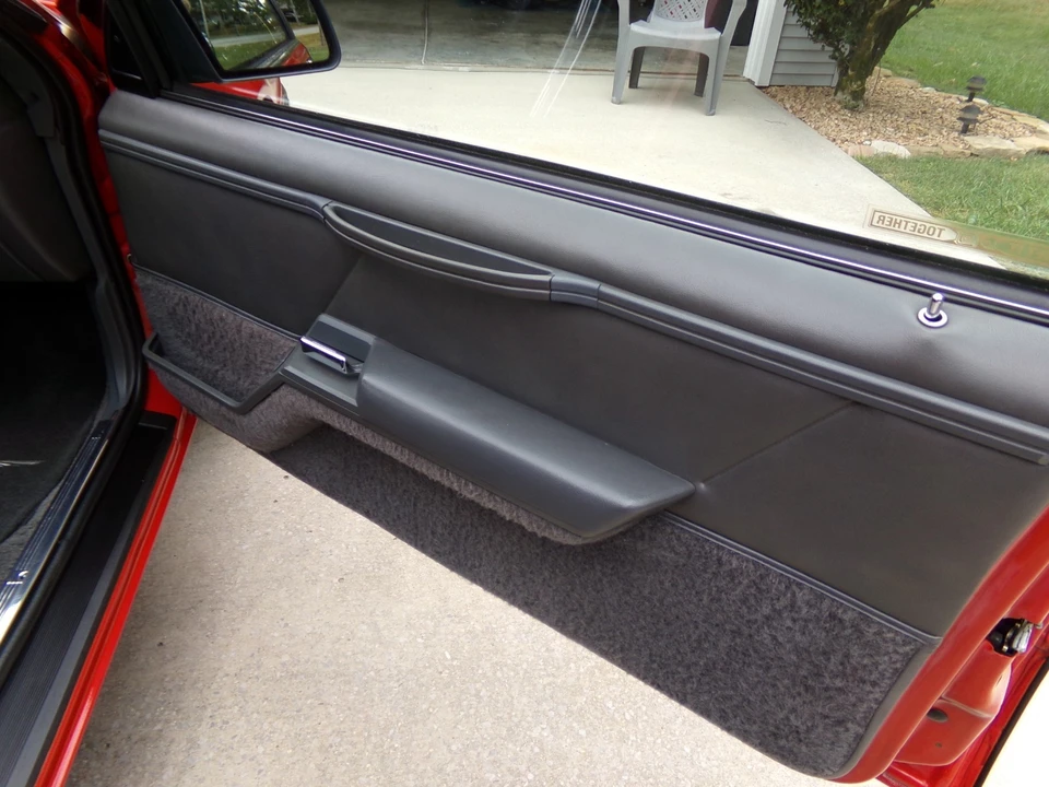 1985 Ford Thunderbird 8th Gen - Image 17 of 21