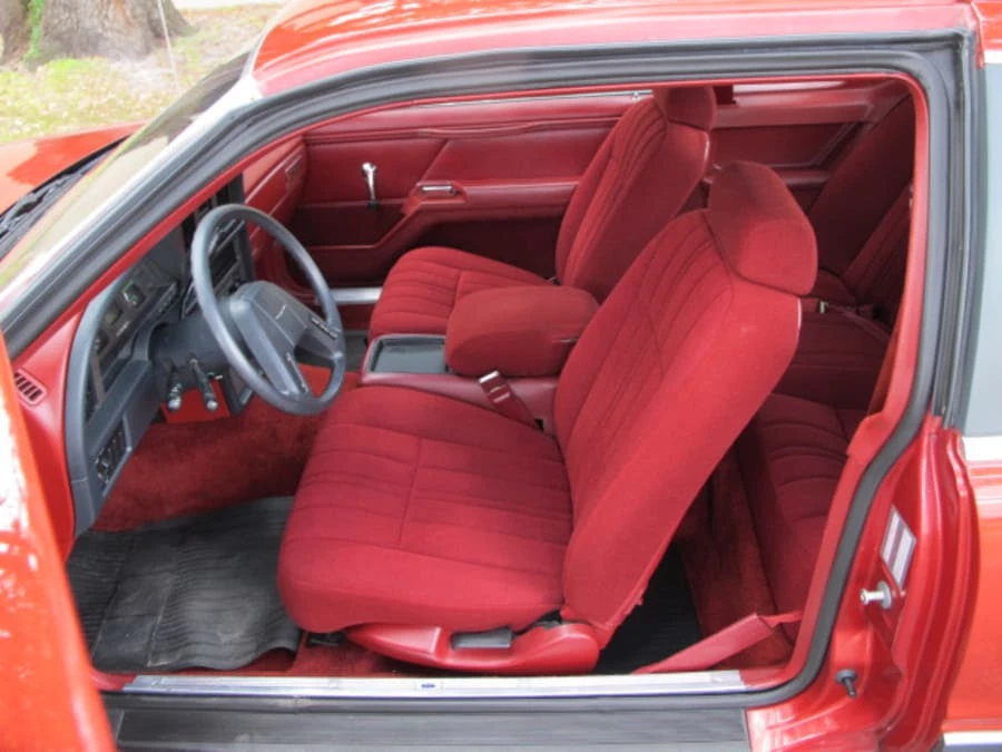 1985 Ford Thunderbird 9th Gen - Image 4 of 12