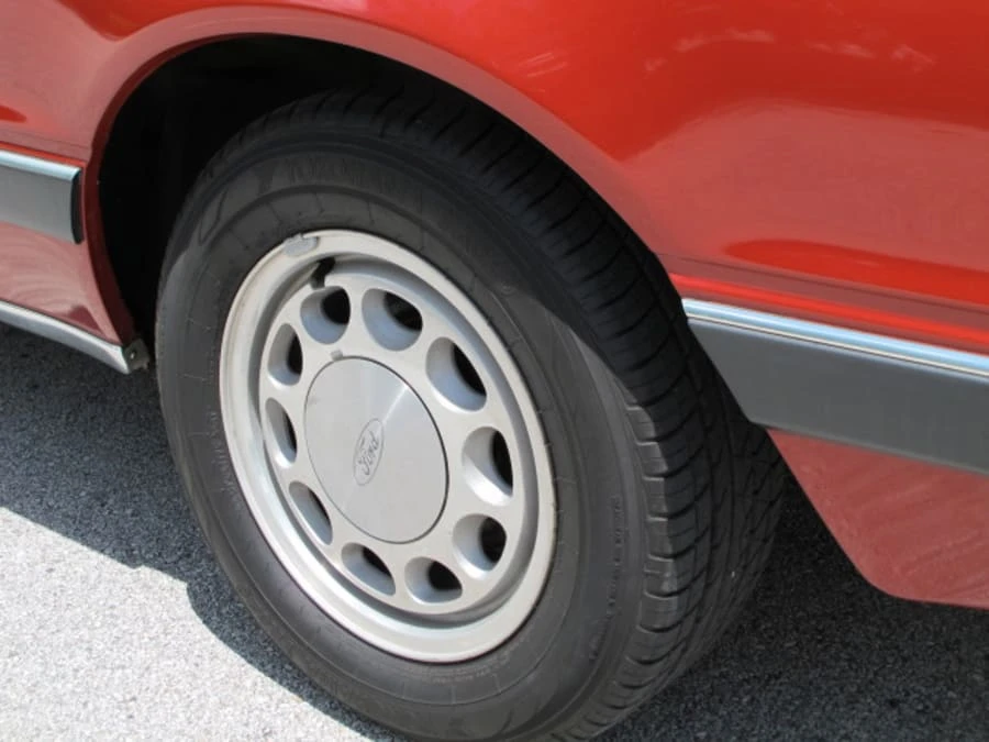 1985 Ford Thunderbird 9th Gen - Image 8 of 12