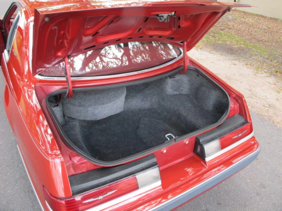 1985 Ford Thunderbird 9th Gen - Image 9 of 12