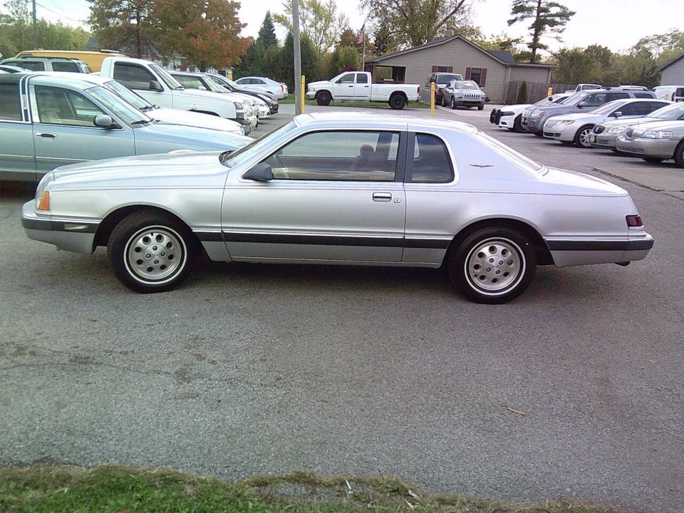 1985 Ford Thunderbird 8th Gen - Image 4 of 21