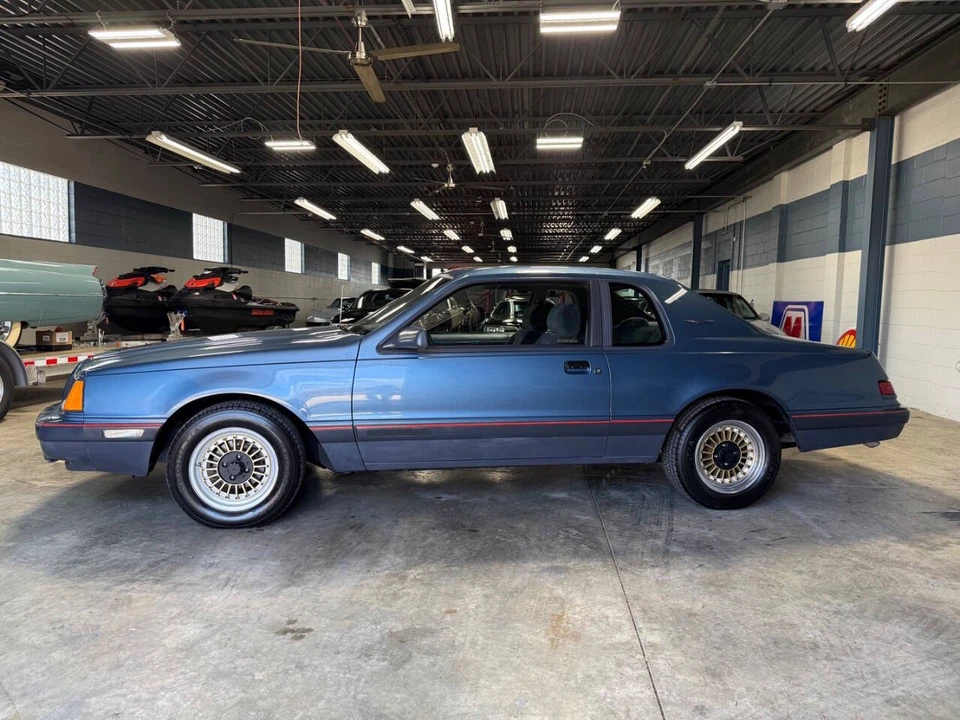 1985 Ford Thunderbird 9th Gen - Image 4 of 31