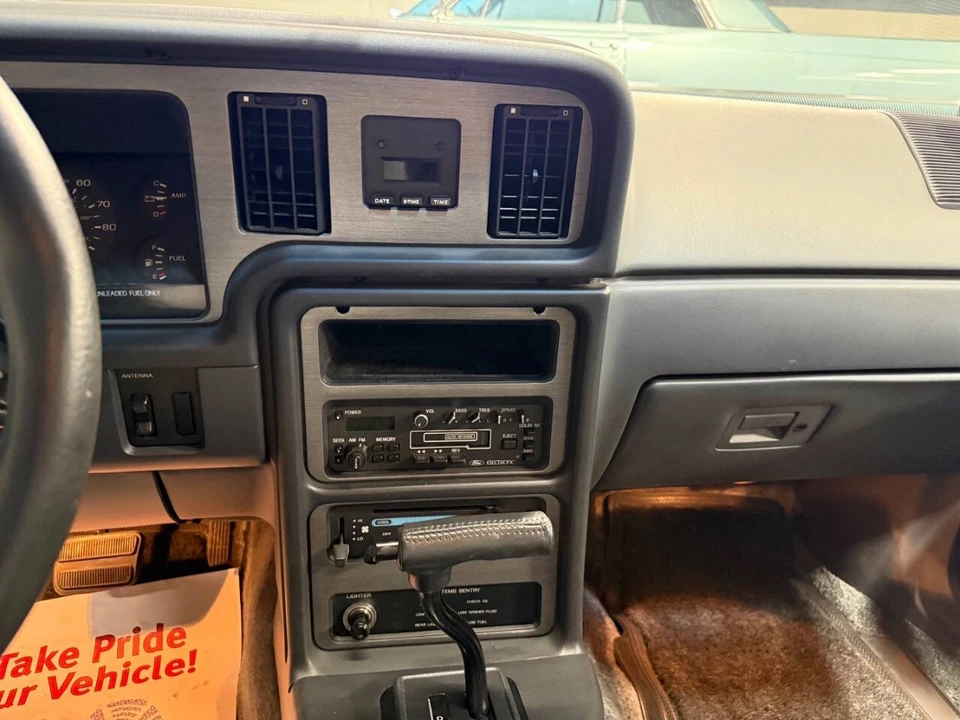 1985 Ford Thunderbird 9th Gen - Image 29 of 31