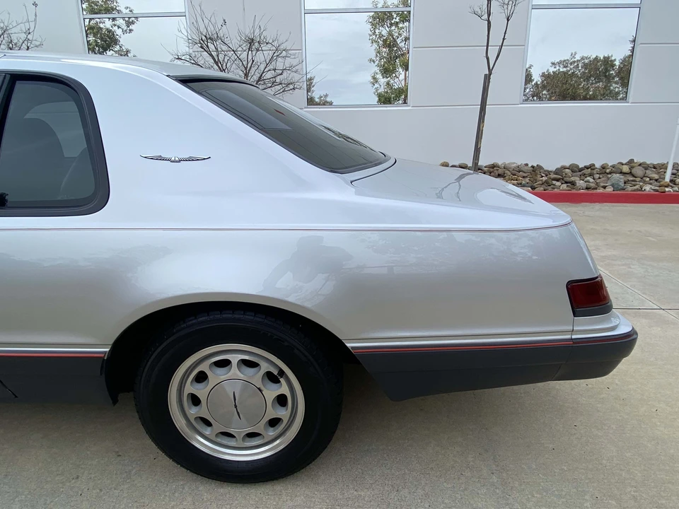 1985 Ford Thunderbird 9th Gen - Image 6 of 31