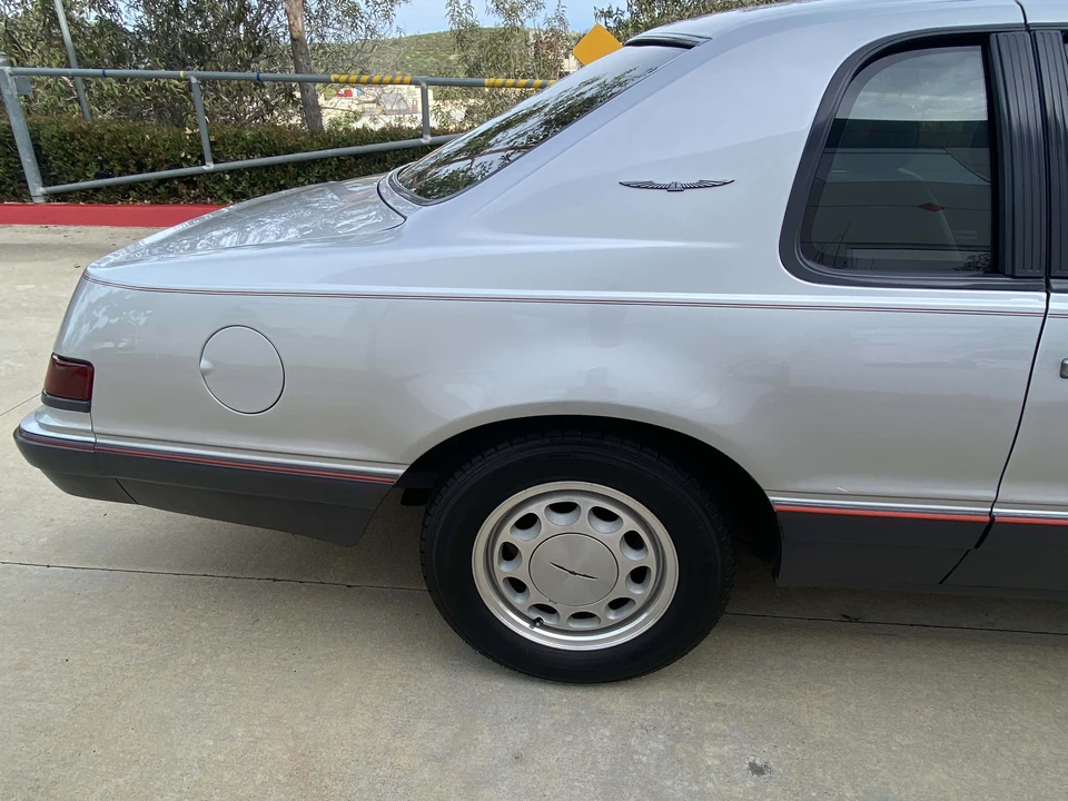 1985 Ford Thunderbird 9th Gen - Image 9 of 31